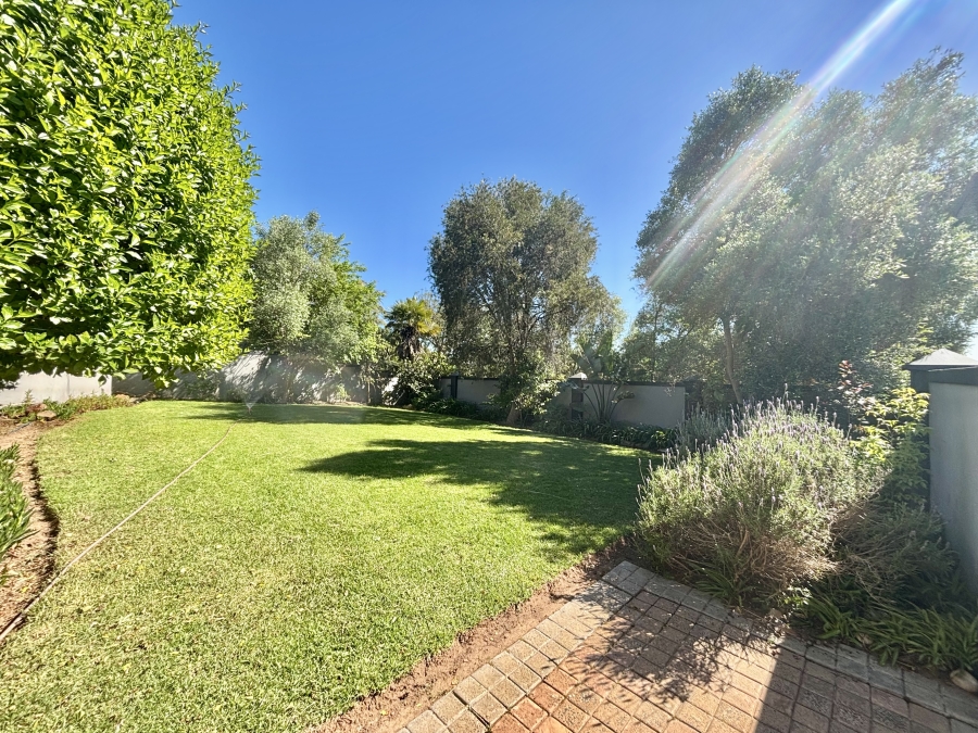 4 Bedroom Property for Sale in Vierlanden Western Cape